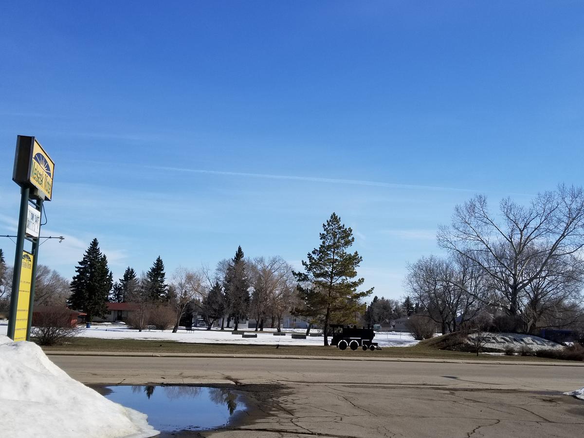 Melsask Motel Melville Exterior foto