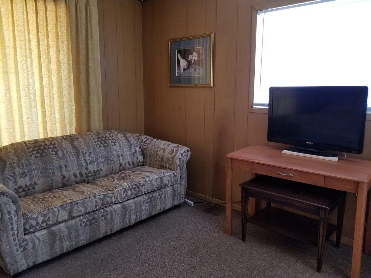 Melsask Motel Melville Exterior foto